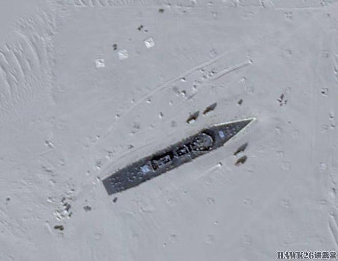 海外谈中国：塔克拉玛干沙漠中的新靶标 完美复刻“福特”号航母 - 6