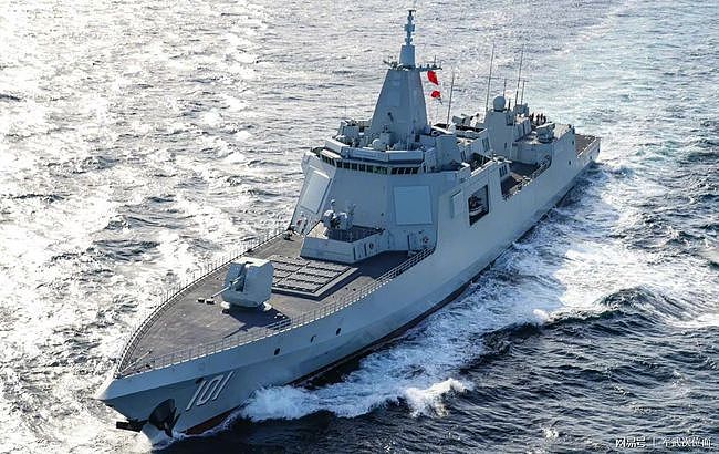 锋芒毕露，055万吨大驱，中国海军远洋作战走向深蓝的旗舰 - 1