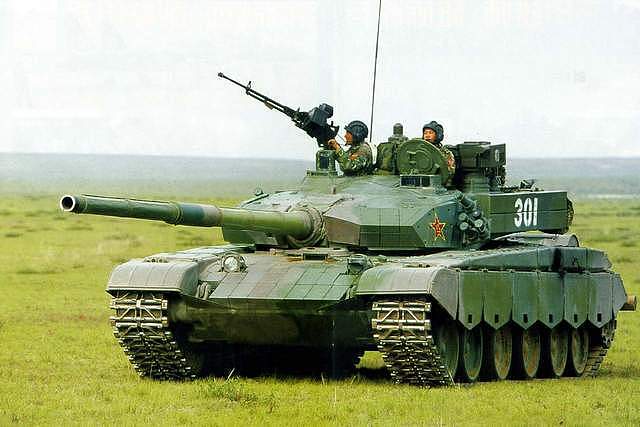新贫铀弹1.4公里外击穿美坦克 中国陆战之王显神威 - 2