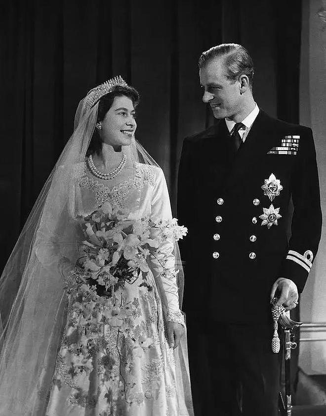 在70年未出错的英女王面前，王室时尚大聚会都是小儿科 - 33
