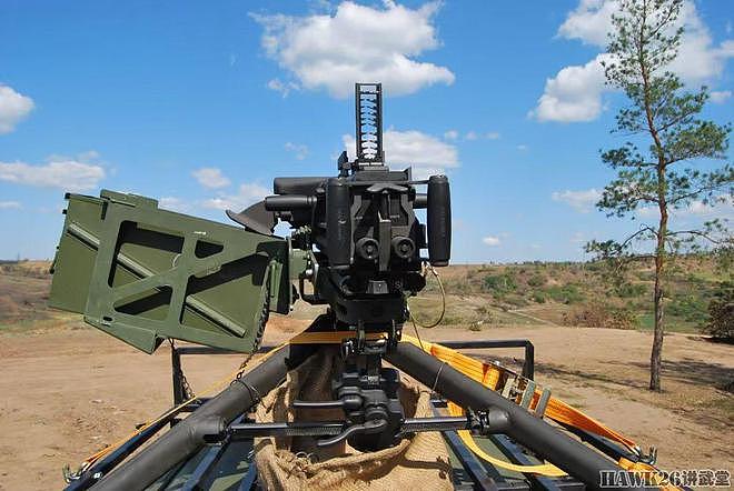 乌克兰侦察兵展示各种武器 美国榴弹机枪 德国手榴弹 瑞典火箭筒 - 5
