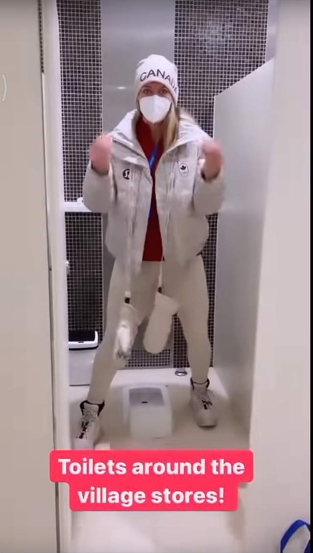 笑喷!加拿大运动员北京冬奥村第一次见蹲坑厕所,一脸懵不知所措 - 7
