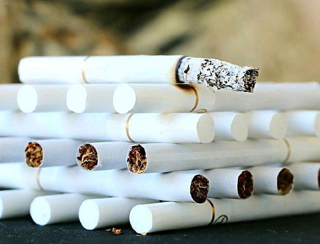 提醒老烟民：这4种香烟就算是白给也不要抽，希望听劝 - 5