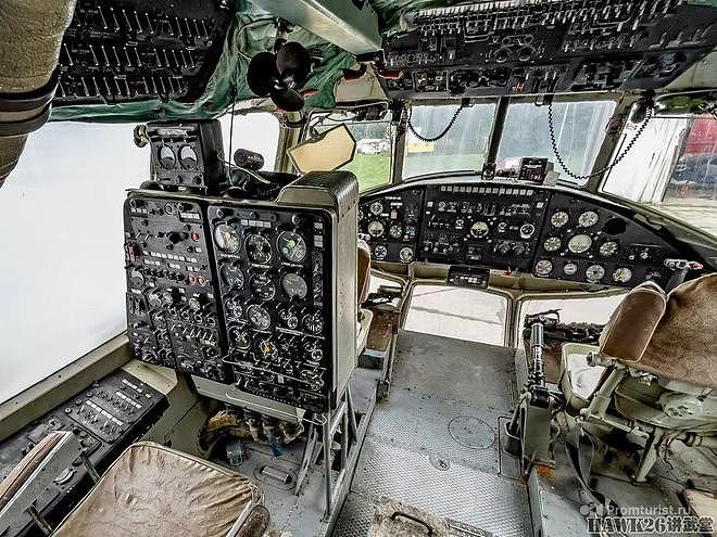 钻进米-10K起重直升机 苏联时代暴力美学的代表 简单粗暴很有效 - 11