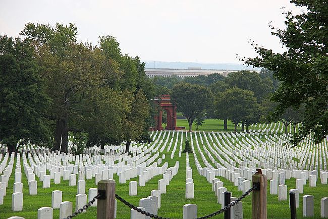 军人栖息的荣耀：由美国陆军部直接管辖的阿灵顿国家公墓 - 5