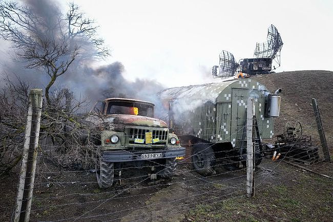 俄军进攻乌克兰初期重要事件：数百人丧生 宣布摧毁乌空军设施 - 6