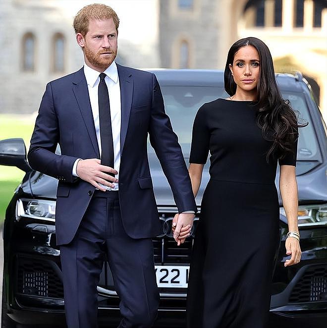 在女王的葬礼上，为什么哈里将不被允许穿军装，这里面有啥含义？ - 4