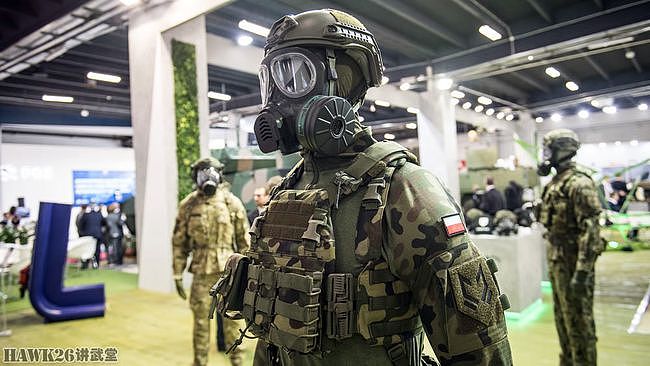 波兰第29届国际国防工业展览会开幕 防长亲临现场视察各种新武器 - 30