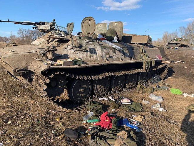 俄制BTR-80不适合现在战争 乌克兰BTR-4号称马里乌波尔战神 - 3
