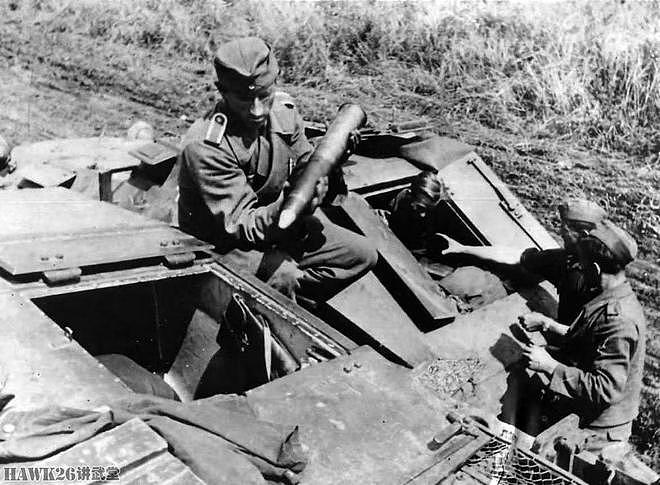 戏说：二战德国坦克兵的黑色夹克 古德里安参与设计 成为荣誉标志 - 7