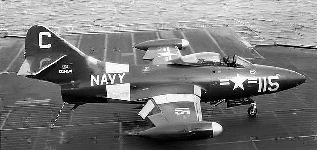 她是朝鲜战争中最广泛使用的美国海军战斗机 并取得空对空战果 - 3