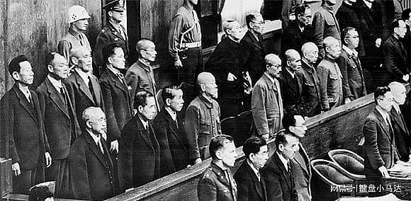 日本战败后，仅有7名甲级战犯被处死，安倍晋三的外公被无罪释放 - 4