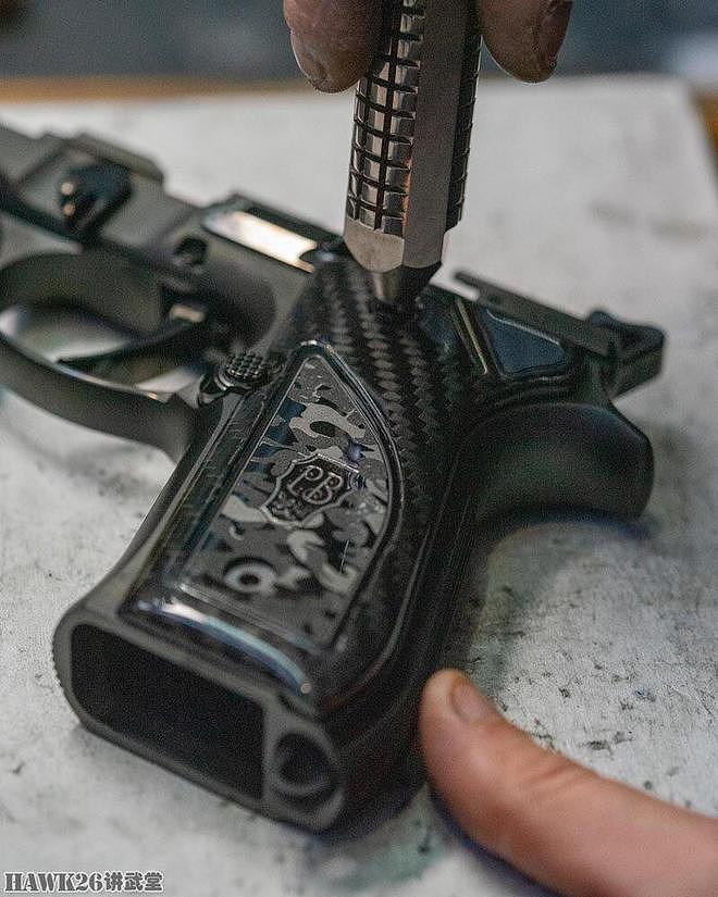 贝雷塔92FS Fusion OCP手枪装配全过程 枪械大师精心打造的艺术品 - 7