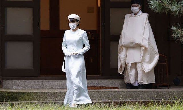 日本真子公主终于穿对衣！全白LOOK素净且优雅，终将“下嫁”平民 - 2