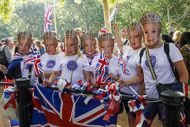 在70年未出错的英女王面前，王室时尚大聚会都是小儿科 - 4