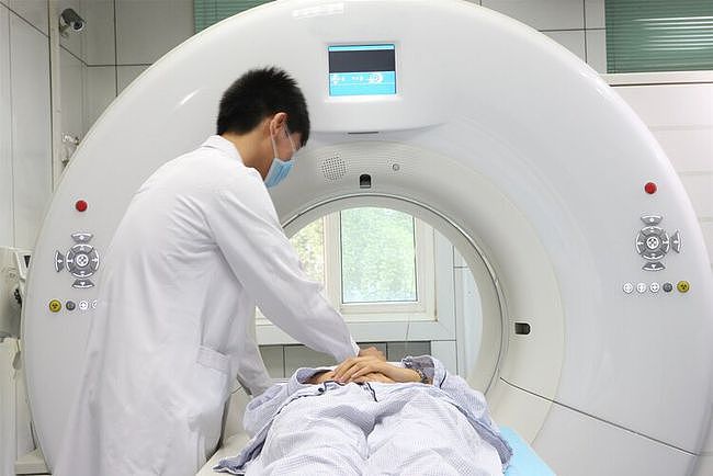 PET-CT被称为“现代医学高科技之冠”，一次扫描可以发现很多问题 - 4