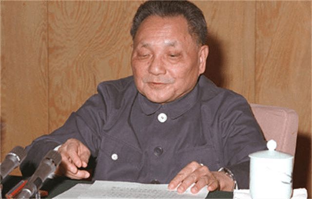 1979年邓小平访美，一位美国老太紧握着他的手：我找了你42年啊 - 3
