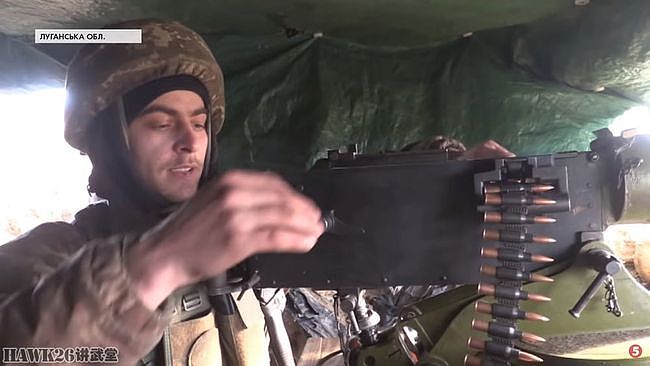 乌克兰领土防卫部队有多缺武器？转盘机枪再战江湖 训练用纸板枪 - 7