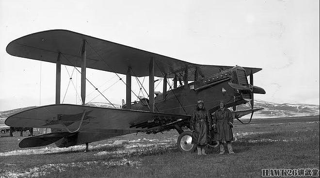 100年前 苏联空军接收特殊意义的飞机 英国德哈维兰侦察机改进型 - 9