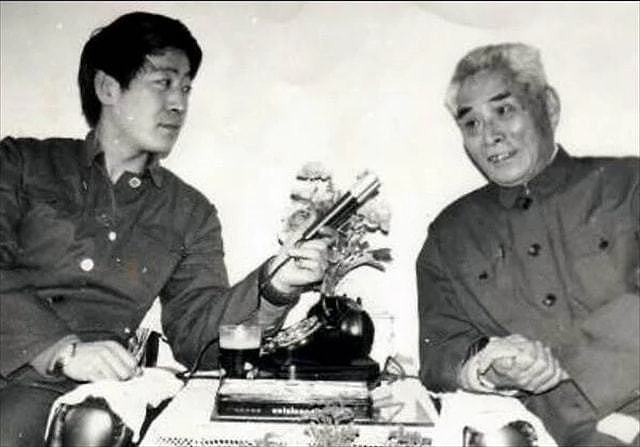 1977年，被特赦后的黄维看到烈士名册，长叹：这是对我最大的讽刺 - 8