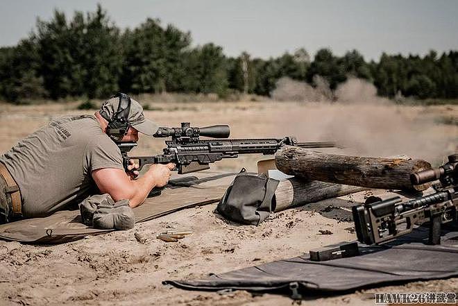 波兰举行新型枪械体验活动 新型大口径狙击步枪 精确射手步枪亮相 - 4
