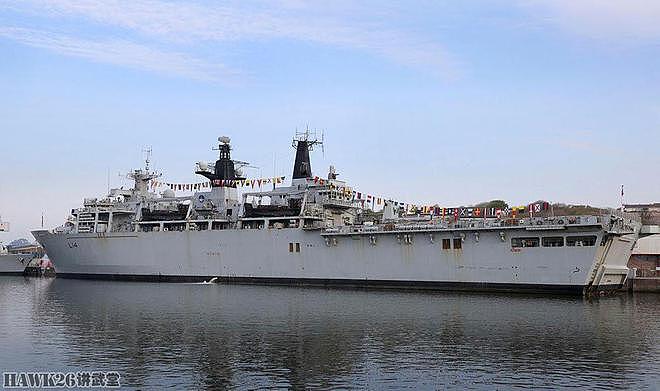 朴茨茅斯皇家海军基地鸣放礼炮 庆祝英国女王生日 众军舰悬挂满旗 - 11