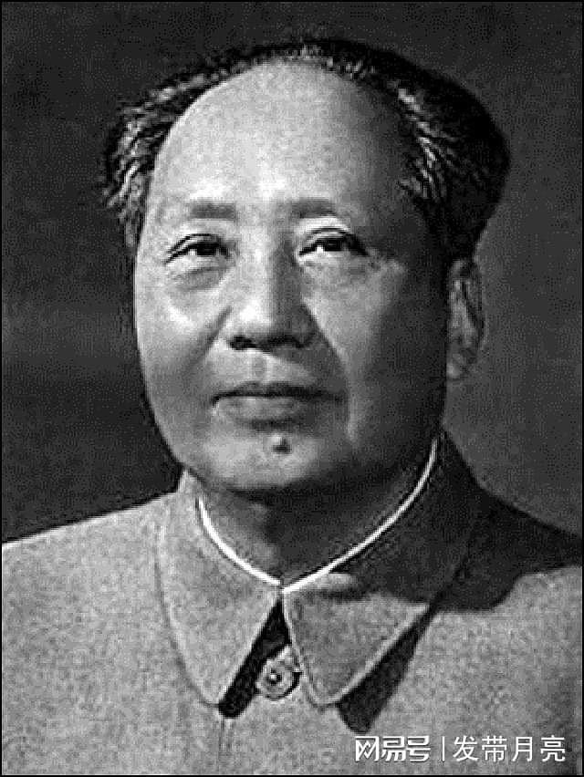 1956年，为争取台湾回归，周总理称：蒋介石父子可来中央任职 - 1