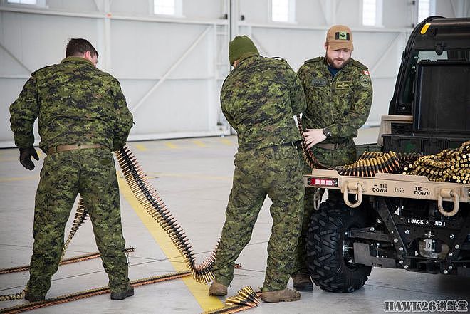 加拿大陆军航空兵赴美国演习 准备武器弹药 进行实弹射击训练 - 5