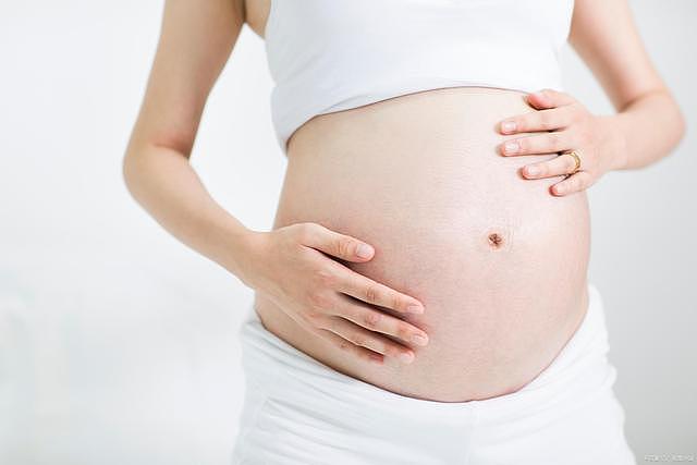 怀孕期间下肢水肿怎么办？我们为孕妈们搜集了几种应对方法 - 1
