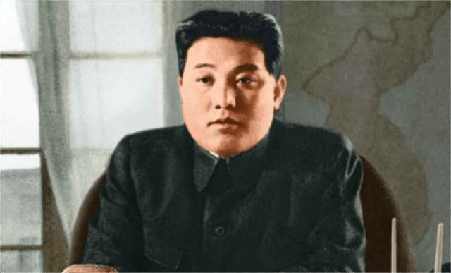 1958年，周总理春节访问朝鲜，凭吊毛岸英时静默良久，哽咽无语 - 4