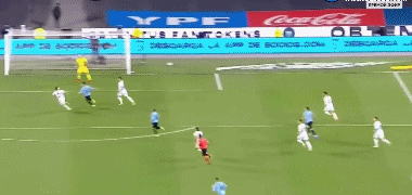 3-0！梅西炸裂表演：30米传球破门+仙人指路！阿根廷猛追巴西 - 2
