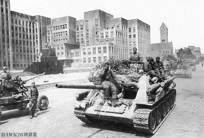 图说：SU-85坦克歼击车 源自T-34中型坦克 临危受命阻挡德军铁蹄 - 1
