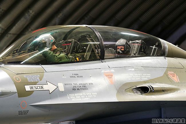 什么是“皇家后座”？挪威公主成年前坐进F-16战机 完成资格认证 - 5