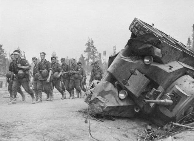 苏联在战时紧急投产的轻型坦克，T-60轻型坦克有何意义？ - 2