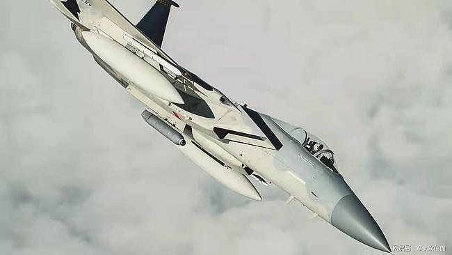 军迷热议！日本F-15C配备的“军团”吊舱，能威胁到歼-20吗？ - 1