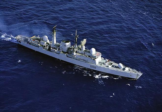 老照片：被击沉的4150吨英国军舰，惨胜如败的荣耀 - 10
