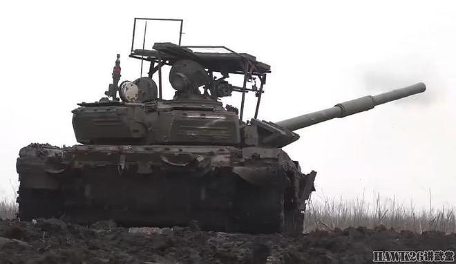 俄军T-72坦克顶部格栅装甲又有新变化 增加反应装甲 提高防御效果 - 5