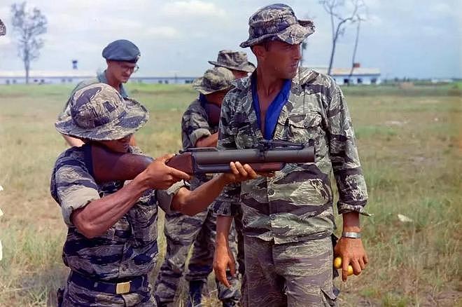 越战时期，南越军的十大美式装备，比北越的精良不少 - 9