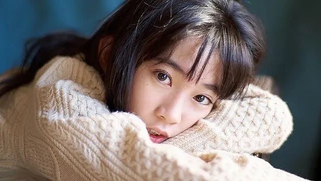 日本14岁女生被选为苏打MV女主角！网友：有点像小松菜奈… - 17