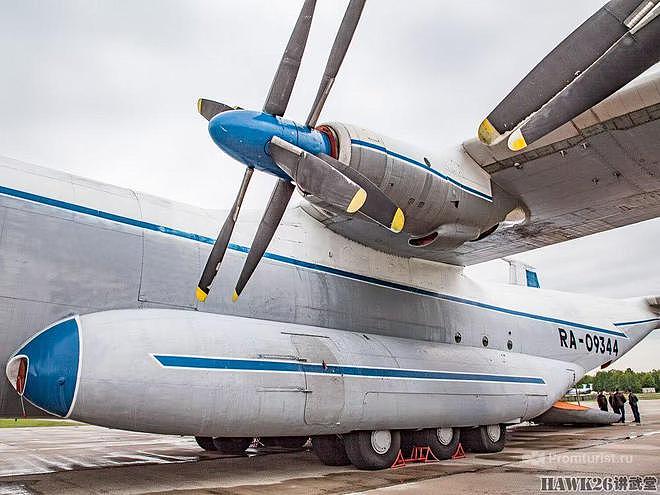 钻进安-22重型运输机 世界最大的螺旋桨飞机 驾驶舱内部非常简陋 - 4