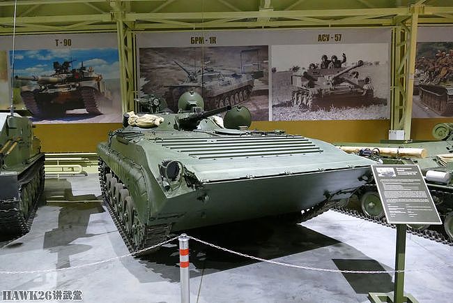 俄罗斯博物馆纪念伊萨科夫诞辰104周年 经典作品是BMP-1步兵战车 - 2