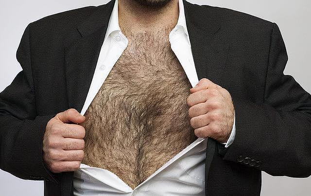 为啥有的男性胸毛浓密，有的却很稀少？看完涨知识了 - 2