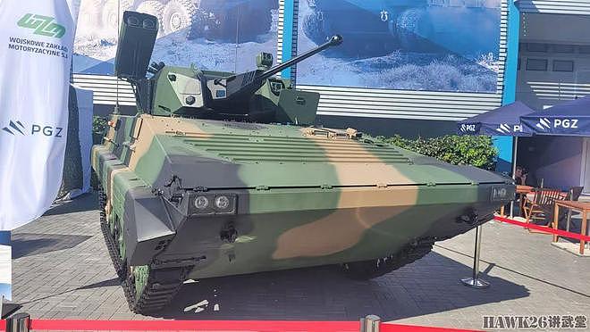 波兰第30届国际防务展览会 正值俄乌冲突 土耳其无人机成为明星 - 10