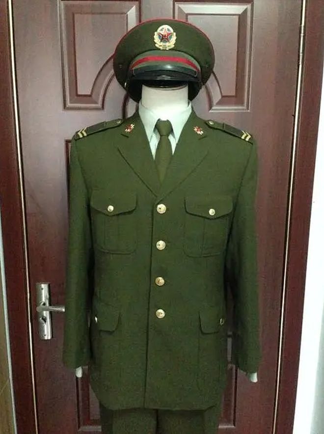 新中国陆军70余年的军服变迁史 - 32