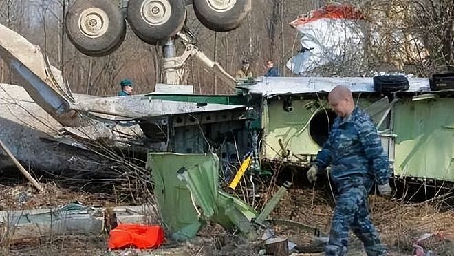 波俄和解之际，波兰总统专机坠毁在俄罗斯境内，是意外还是阴谋 - 6