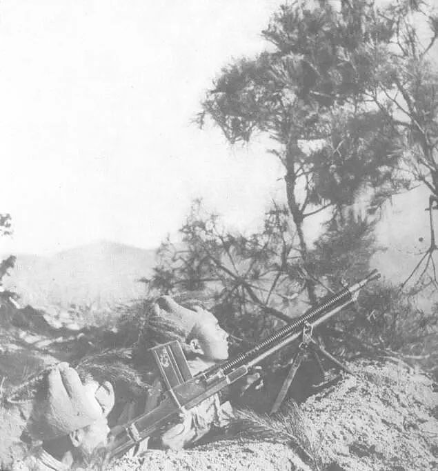 血战台儿庄的滇军，如何在汉江以南粉碎美军飞机大炮的轮番进攻 - 3