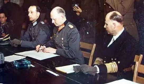 代表纳粹签署投降书的三名将军结局如何？1945年5月7日德国投降 - 21