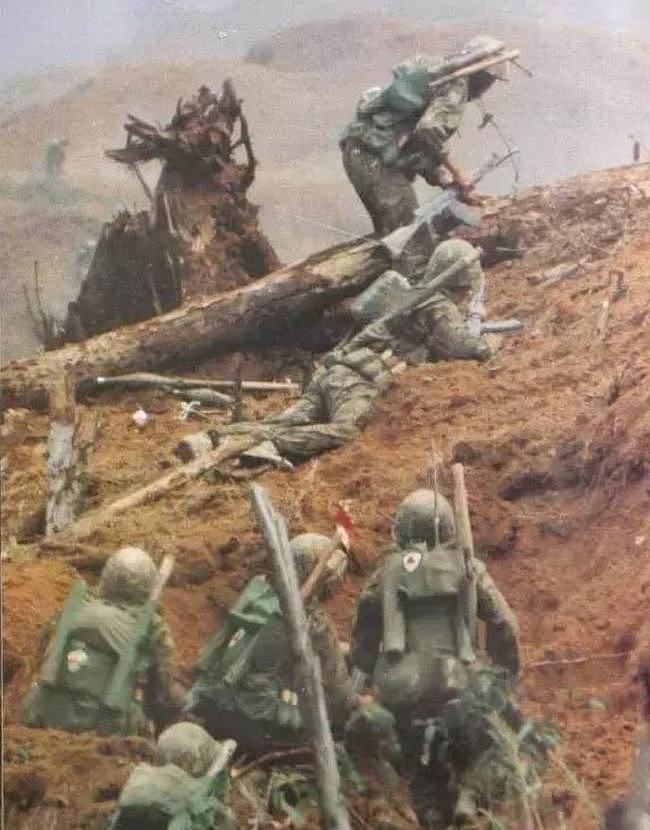 惨烈的1.7拔点战：解放军88人杀伤300，越军感叹：战力堪比2个团 - 7