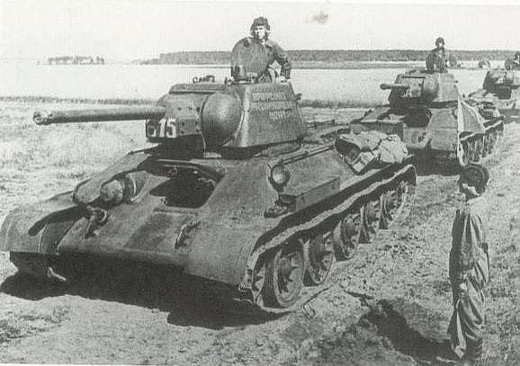 战争初期力挫德军的-34坦克，为什么战争后期却显得脆弱不堪？ - 6