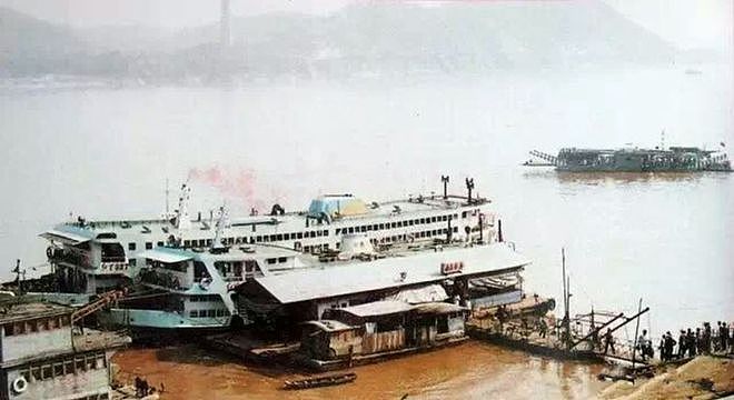 红星312客轮遭遇雷雨翻船沉没：1983年3月1日广东三一海事死147人 - 7